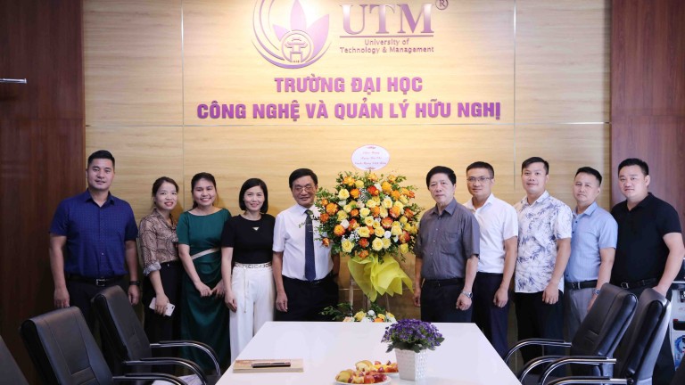 Trường Đại học Công nghệ và Quản lý Hữu Nghị gặp mặt chúc mừng nhân kỷ niệm 98 năm ngày Báo chí Cách mạng Việt Nam